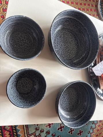 Emaille Schalen Set - grijs gewokte emaille beschikbaar voor biedingen
