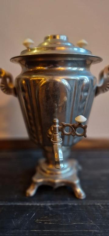 Authentieke Russische Samovar (theepot) beschikbaar voor biedingen