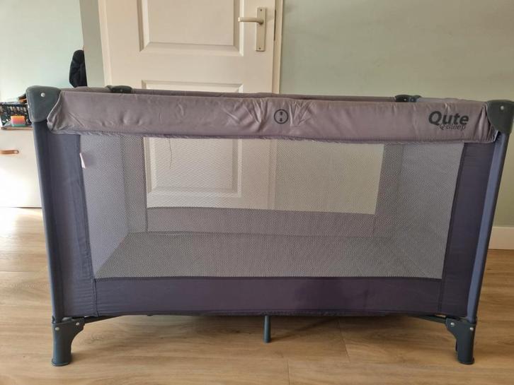 Zgan reis / camping bedje incl zgan matras Qute, Kinderen en Baby's, Babywiegjes en Ledikanten, Zo goed als nieuw, Reisbedje, Ophalen