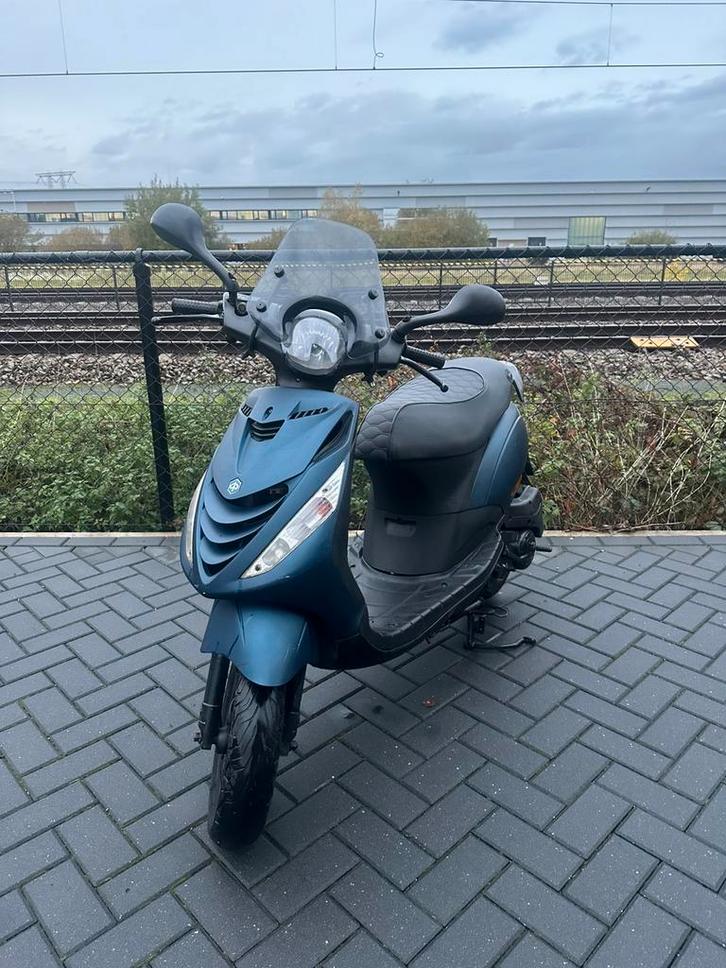 Piaggio Zip 4t 80cc malossi brom, Fietsen en Brommers, Scooters | Piaggio, Zo goed als nieuw, Zip, Maximaal 45 km/u, Benzine, Ophalen