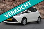 Toyota Aygo 1.0 VVT-i x-play | NAV | Airco | Cruise | Camera, Voorwielaandrijving, Stof, Gebruikt, 4 stoelen