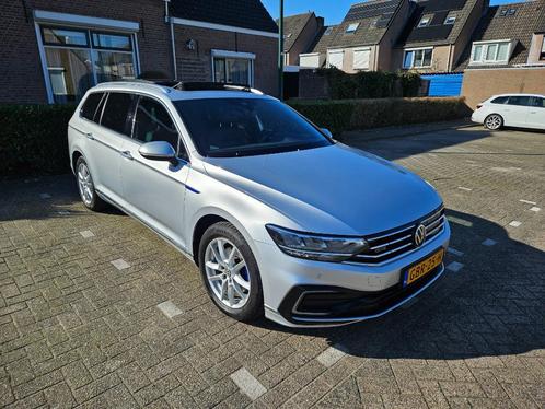 Volkswagen Passat 1.4 TSI Phev 218pk DSG Pano Trekhaak Leer, Auto's, Volkswagen, Bedrijf, Passat, ABS, Achteruitrijcamera, Adaptieve lichten