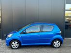 Toyota Aygo 1.0-12V Dynamic Blue - Airco - 5drs - 1e eigenaa, Auto's, Voorwielaandrijving, Stof, Gebruikt, Zwart