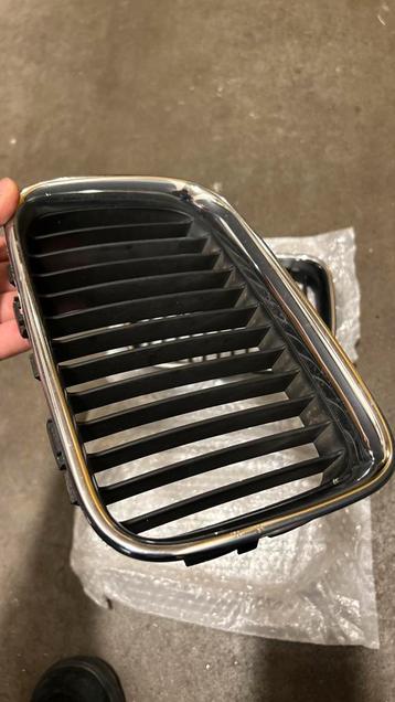 Bmw E36 originele chrome nieren/kidney/grill beschikbaar voor biedingen