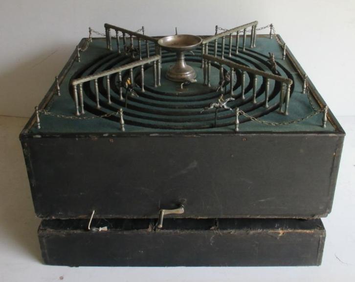 supergrote jeu de course paarden cafe bistrospel 60x60 13, Antiek en Kunst, Antiek | Speelgoed, Ophalen