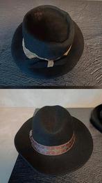Te koop: 2 vintage hoeden - dames/heren - decoratie/toneel, Ophalen