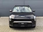 Kia EV3 Plus 58.3 kWh | Demo | Stoel/Stuurverwarming | Parke, EV3, Stof, 1700 kg, Zwart