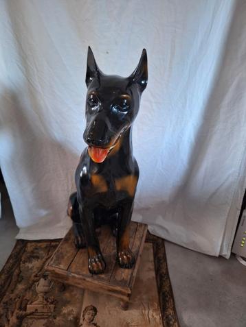 Vintage hondenbeeld  beschikbaar voor biedingen