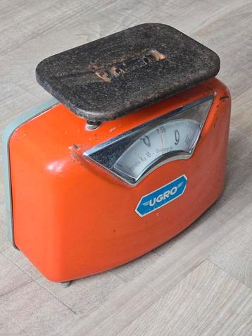 antieke Italiaanse oranje keukenweegschaal bolglazen aflees beschikbaar voor biedingen