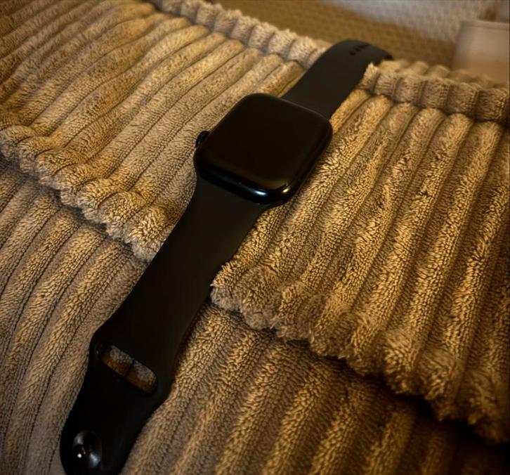 Apple Watch Serie 9 VNDG €100 ) 45mm GPS + Cellular - €100, Sieraden, Tassen en Uiterlijk, Smartwatches, Gebruikt, iOS, Zwart