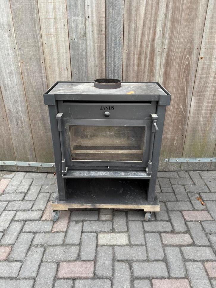Gebruikte Houtkachels gezocht, Huis en Inrichting, Kachels, Zo goed als nieuw, Vrijstaand, Houtkachel, Hout, Verzenden