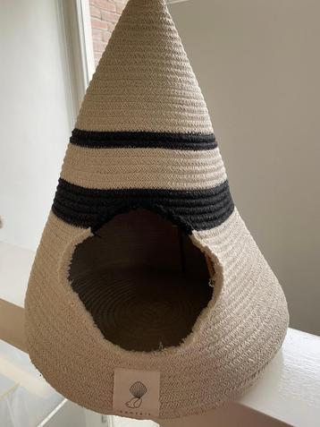 Fantail tipi Berber kattenmand ongebruikt - nieuw - schoon beschikbaar voor biedingen