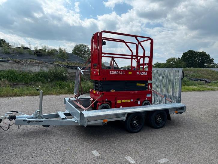 Schaarlift Hoogwerker te Huur - Magni ES0807AC, Zakelijke goederen, Machines en Bouw | Industrie en Techniek, Ophalen