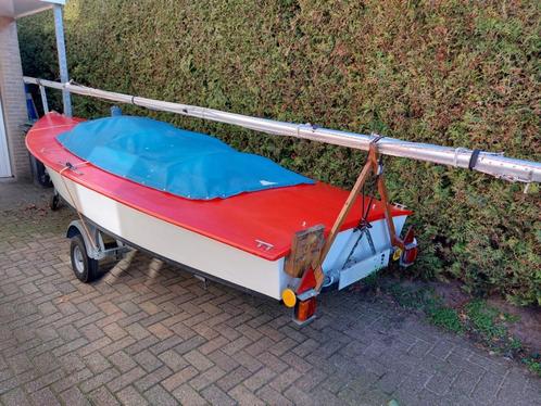 Flying Arrow Schakel zeilboot, Watersport en Boten, Open zeilboten, Gebruikt, Schakel, 3 tot 6 meter, Polyester, Buitenboordmotor