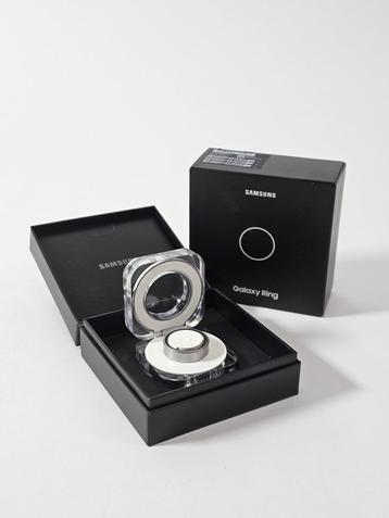 Samsung Galaxy Ring - Maat 12 - Zilver beschikbaar voor biedingen