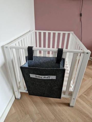 Bopita box (+2 boxkleden, mobiel en opbergzak) beschikbaar voor biedingen
