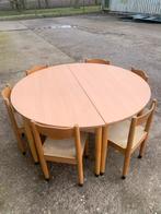 Ronde kleutertafel met stoelen, Ophalen, Gebruikt, Tafel(s) en Stoel(en)
