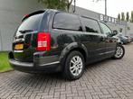 Grand Town&country 3.8i Stow n Go Leer 7p Nav Dvd Tv Inr Mog, Auto's, Chrysler, 145 pk, Grand Voyager, 1848 kg, Grijs