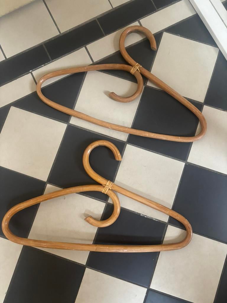 Bijzondere vintage kledingshangers, Kleding | Dames, Kledinghangers, Ophalen of Verzenden, Zo goed als nieuw, Hout