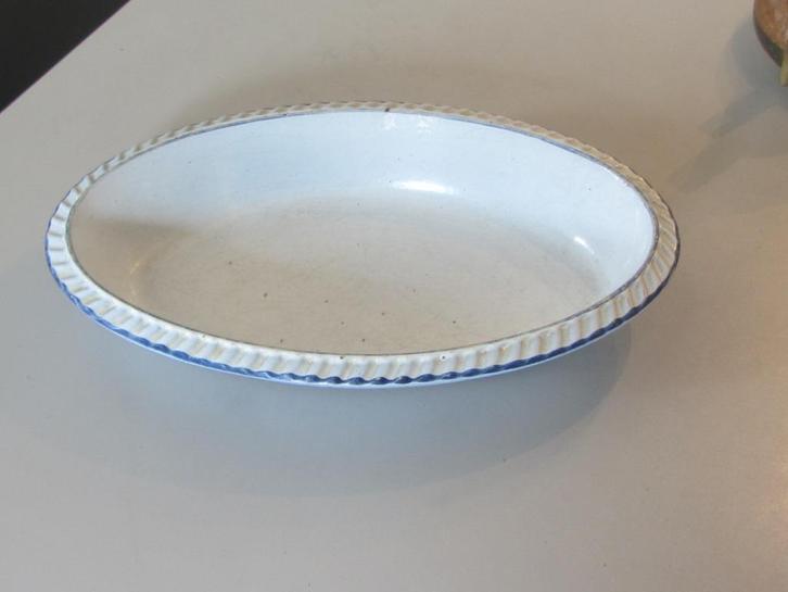 Oude ovenschaal geemailleerd gietijzer, zwaar ca 27 cm., Huis en Inrichting, Keuken | Potten en Pannen, Gebruikt, Ophalen of Verzenden