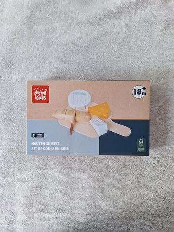 Houten snijset Franse kaas baguette tbv goed doel beschikbaar voor biedingen