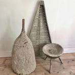 Antieke franse bijenkorf bedekt met leem, Ophalen