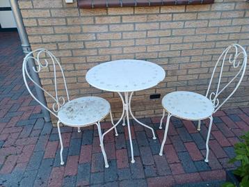 Tuinset van plaatstaal- Tafel & 2 Stoelen beschikbaar voor biedingen