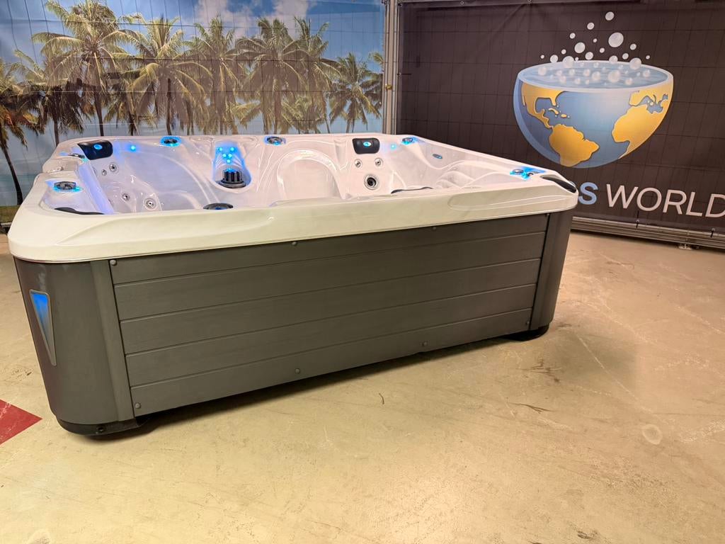 Passion Spa Desire, 6 Persoons 2 Ligplaatsen., Tuin en Terras, Bubbelbaden en Hottubs, Zo goed als nieuw, Filter, Ophalen of Verzenden