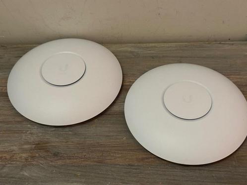 UniFi 6 Pro - 2 stuks beschikbaar / Ubiquiti, Computers en Software, Accesspoints, Gebruikt, Ophalen of Verzenden