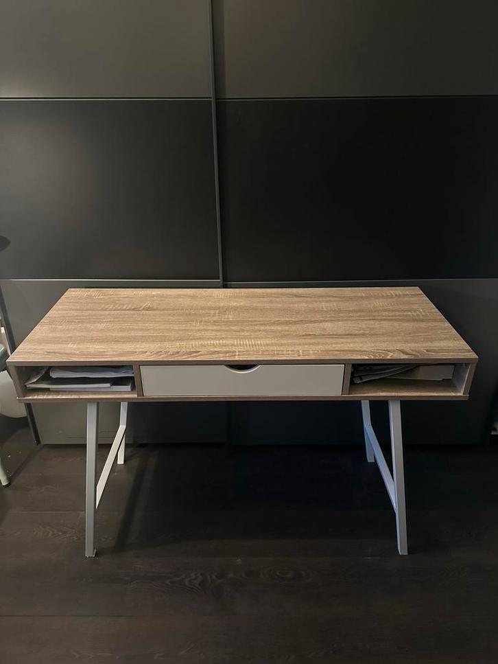 JYSK Bureau - Stijlvol en functioneel!, Huis en Inrichting, Bureaus, Gebruikt, Ophalen