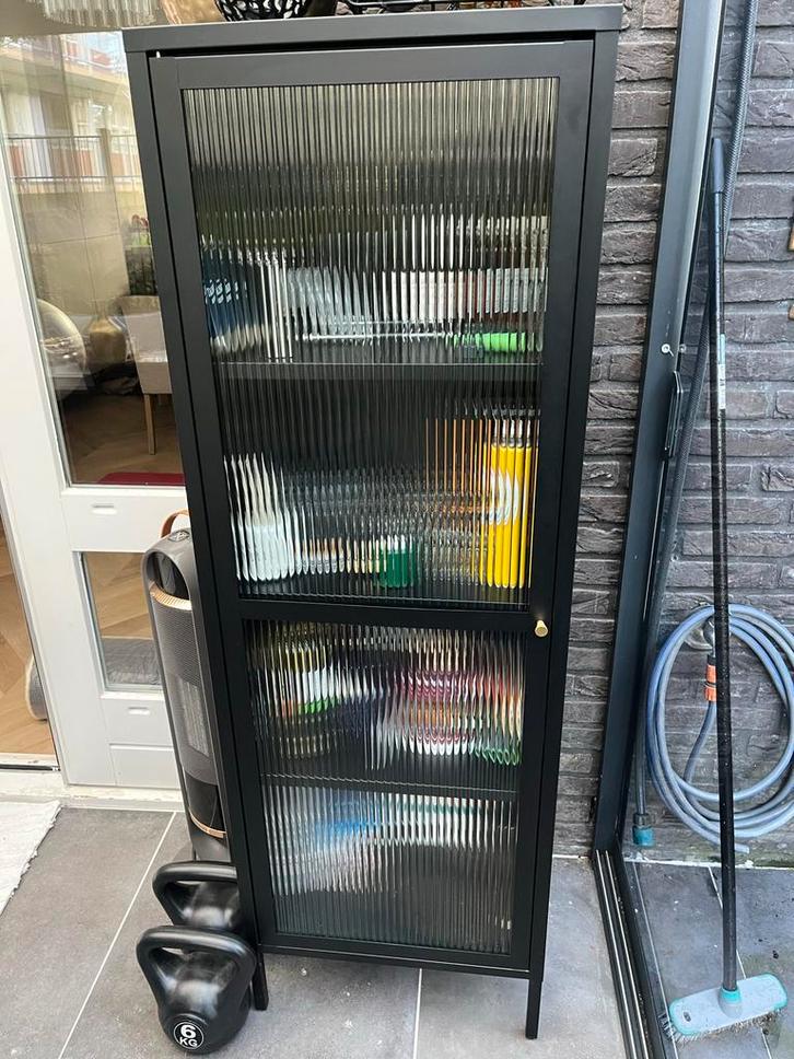 Moderne Vitrinekast met Glazen Deur, Huis en Inrichting, Kasten | Vitrinekasten, Zo goed als nieuw, 100 tot 150 cm, Minder dan 50 cm