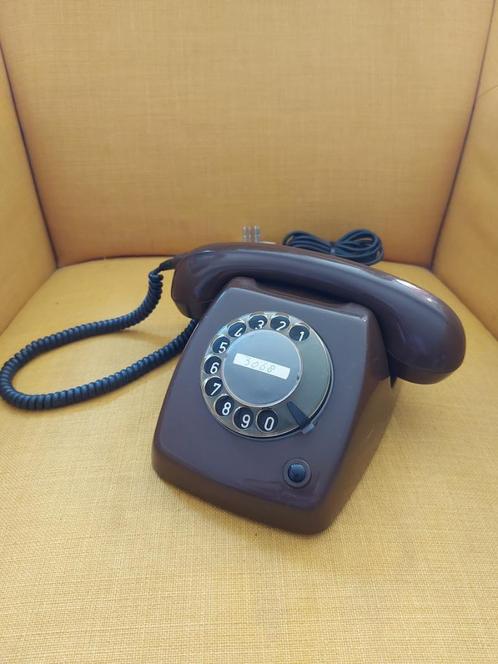 Vintage PTT T65 Draaischijf telefoon. De Luxe Bruin., Telecommunicatie, Vaste telefoons | Niet Draadloos, Met draaischijf, Ophalen of Verzenden