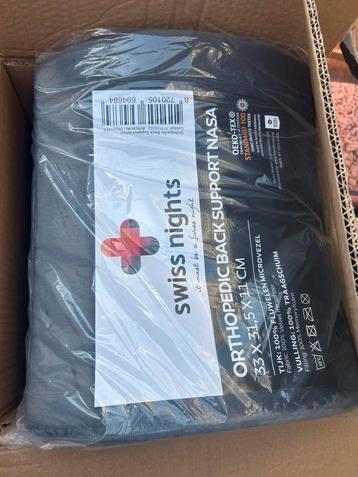 Swiss Nights Rug Kussen - Nieuw in verpakking! beschikbaar voor biedingen