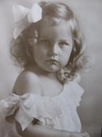 Antieke Foto Kaart - Prinses Victoria Marina in Witte Jurk, Verzenden, Voor 1920, Ongelopen, Kinderen