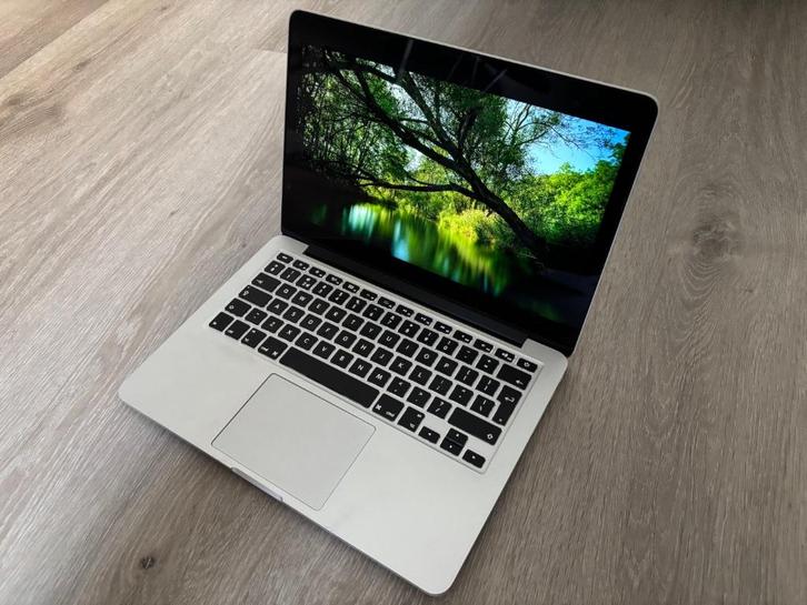 Macbook Pro 2015, Computers en Software, Apple Macbooks, Zo goed als nieuw, MacBook Pro, 13 inch, 2 tot 3 Ghz, 256 GB, 8 GB, Qwerty