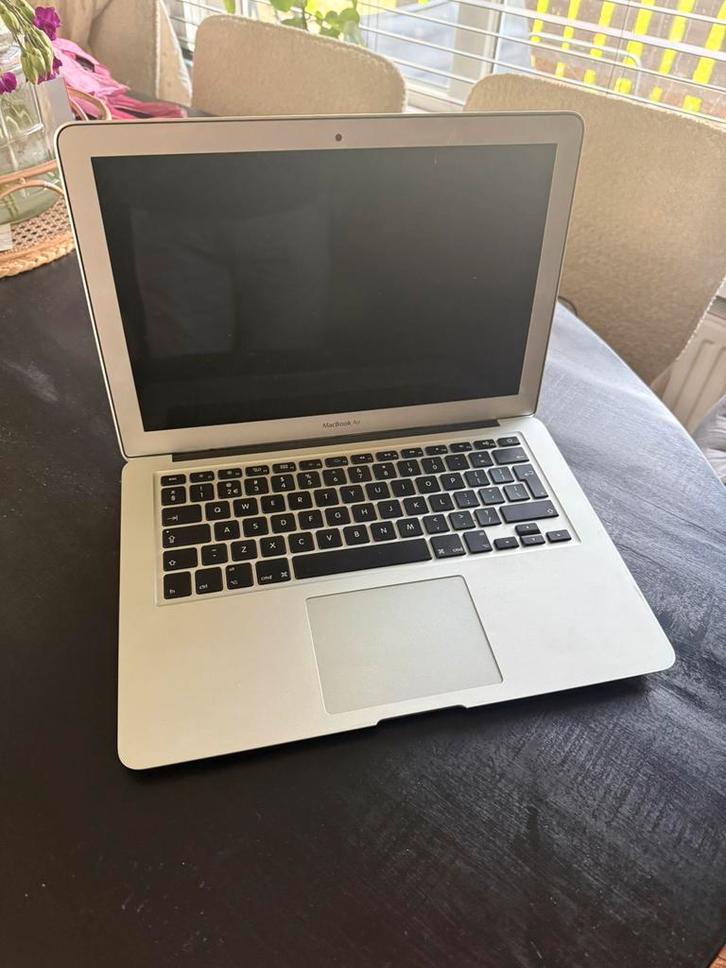 MacBook Air 13-inch (A1466), Computers en Software, Apple Macbooks, Gebruikt, MacBook Air, 13 inch, Minder dan 2 Ghz, Ophalen of Verzenden