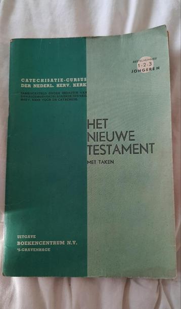 het nieuwe testament met taken catechisatie-cursus beschikbaar voor biedingen