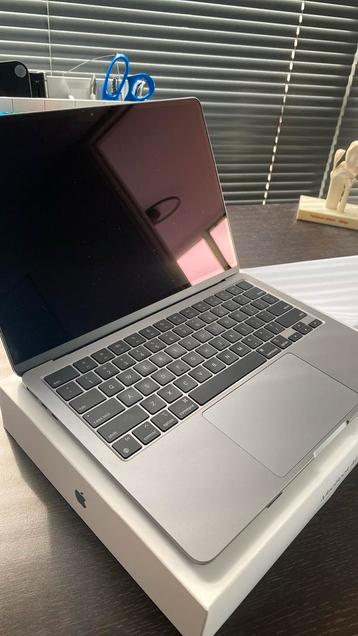 Macbook Air M3 (2024) beschikbaar voor biedingen