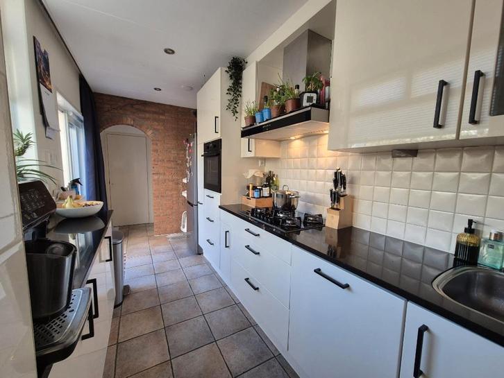 Nette complete keuken – zwart graniet blad, Huis en Inrichting, Keuken | Complete keukens, Gebruikt, Dubbelwandige keuken, Wit