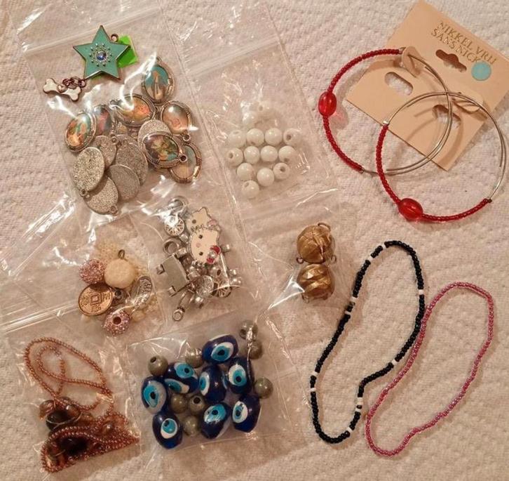 Lot Leuke Oude Kralen, bedels enz., Sieraden, Tassen en Uiterlijk, Kindersieraden, Gebruikt, Armband, Overige kleuren, Ophalen of Verzenden