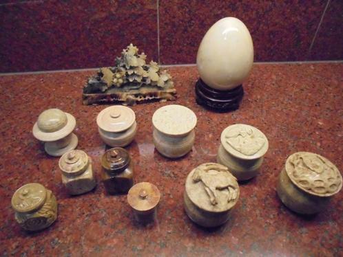Verzameling marmeren potjes met deksel enz, Antiek en Kunst, Antiek | Keramiek en Aardewerk, Ophalen of Verzenden