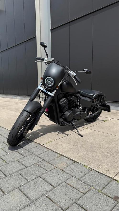 UNIEKE Honda Shadow VT 600 C Matzwart met LED, Motoren, Motoren | Honda, Particulier, Chopper, 12 t/m 35 kW, 2 cilinders, Motorrijbewijs A