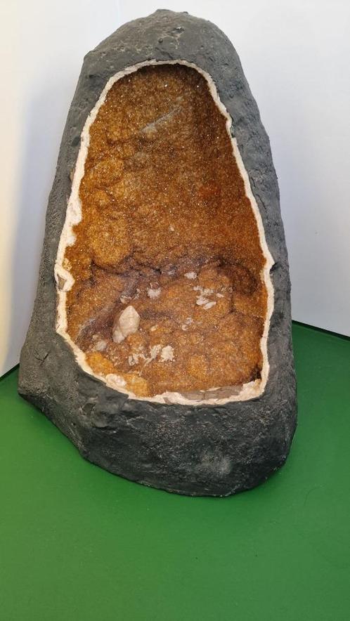 Prachtige Citrien zeer groot, 171kg 80cm hoog, 75cm doorsnee, Verzamelen, Mineralen en Fossielen, Mineraal, Ophalen