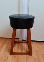 Vintage barkruk café kruk jaren 70 houten onderstel uniek, Gebruikt, 1 kruk, 30 tot 60 cm, Ophalen