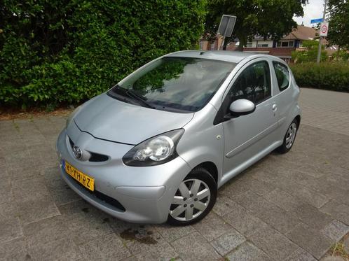 Toyota Aygo 1.0-12V + MET AIRCO JAAR APK, Auto's, Toyota, Bedrijf, Te koop, Aygo, ABS, Airbags, Centrale vergrendeling, Elektrische ramen