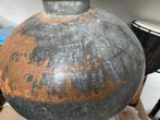 Oude, metalen vaas/waterkruik, India, Ophalen
