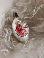 Oude Antieke AJEKO kerstbal / OLIJF met deuk / deukbal    25, Diversen, Kerst, Ophalen of Verzenden