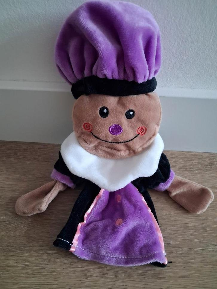 Knuffel handpop piet paars Evora Kruidvat K124, Diversen, Sinterklaas, Zo goed als nieuw, Ophalen of Verzenden