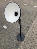 Ikea Zwarte Staande Lamp, Huis en Inrichting, Lampen | Vloerlampen, Ophalen of Verzenden, Gebruikt, Metaal, 100 tot 150 cm