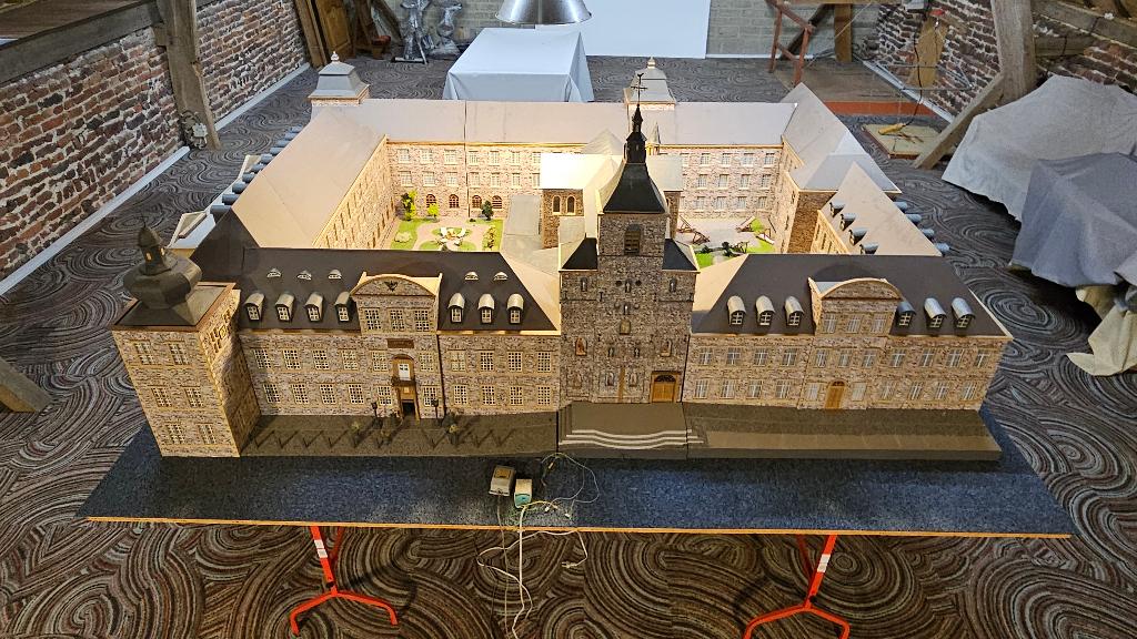 Maquette van de Abdij Rolduc KERKRADE, Ophalen, Nieuw, 1:32 tot 1:50